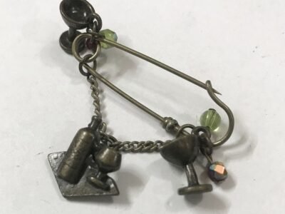 Wine Charms Buckle Brooch - Antique Finish
