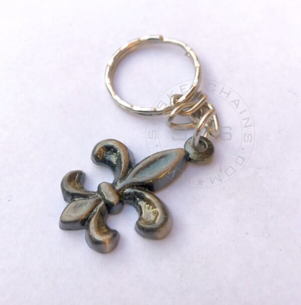 Fleur-De-Lis Antique Keychain - Image 2